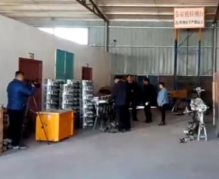 每臺卷簾機(jī)檢測合格才可以出廠銷售